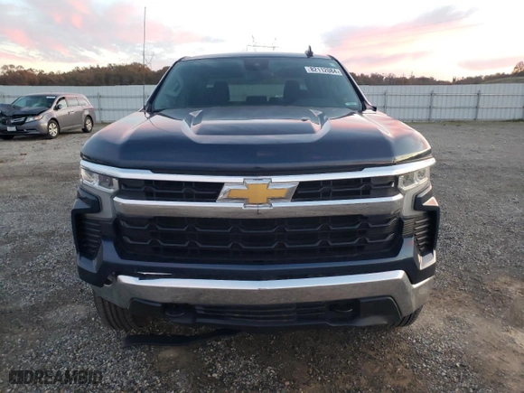 2022 Chevrolet Silverado 1500 LT with VIN 1GCPDKEK6NZ630097, listed as a Copart auction lot 82112084 with 21,692 mi miles and Salvage Title. Bid and sale history available at carsss.com. Image 5.