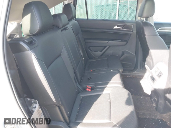2018 Volkswagen Atlas SEL with VIN 1V2MR2CA0JC579951, listed as a IAAI auction lot 41780339 with 149,968 mi miles and . Bid and sale history available at DreamBid. Image 8.