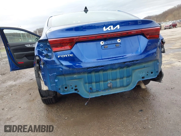 2022 Kia Forte LXS z VIN 3KPF24AD4NE445224, wystawiony jako IAAI lot #41853612 z przebiegiem 29 217 mil mil oraz . Historia ofert i sprzedaży dostępna na DreamBid. Obrazek 18.