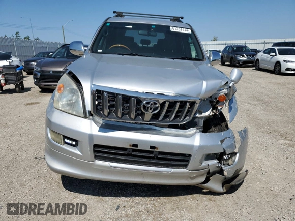 2002 Toyota Land Cruiser z VIN VZJ1210003634, wystawiony jako Copart lot #87504035 z przebiegiem 122 767 mil mil oraz Szkoda całkowita • Salvage title. Historia ofert i sprzedaży dostępna na DreamBid. Obrazek 5.