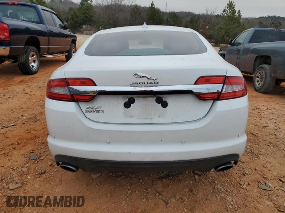 2015 Jaguar XF I4 T Premium with VIN SAJWA0FS0FPU48322, listed as a Copart auction lot 43970895 with 96,155 mi miles and Salvage Title. Bid and sale history available at carsss.com. Image 6.