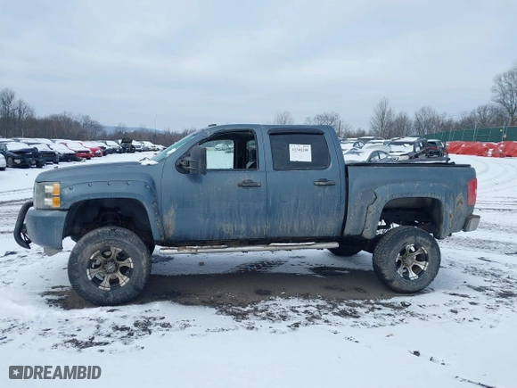 2007 Chevrolet Silverado 1500 LT w/1LT with VIN 2GCEK13M171527788, listed as a IAAI auction lot 41348280 with 136,305 mi miles. Bid and sale history available at carsss.com. Image 14.
