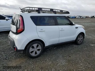 2014 Kia Soul with VIN KNDJN2A27E7745215, listed as a Copart auction lot 48112685 with 101,771 mi miles and Salvage Title. Bid and sale history available at carsss.com. Image 3.