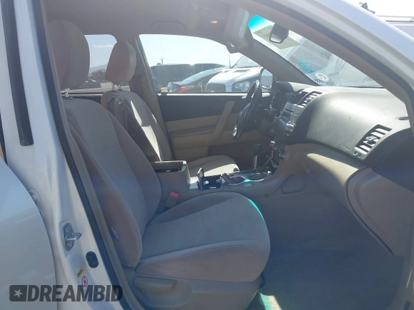 2009 Toyota Highlander z VIN JTEDS41A192082084, wystawiony jako IAAI lot #42074005 z przebiegiem 201 324 mil mil oraz . Historia ofert i sprzedaży dostępna na DreamBid. Obrazek 5.
