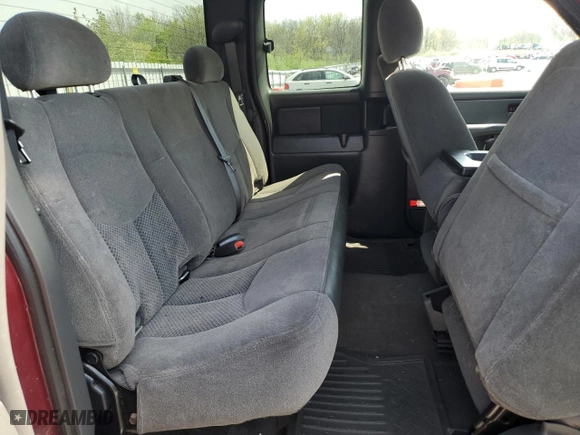 2006 Chevrolet Silverado 1500 LT2 with VIN 1GCEK19B16Z239586, listed as a Copart auction lot 54582435 with 214,211 mi miles and Clean Title. Bid and sale history available at carsss.com. Image 10.