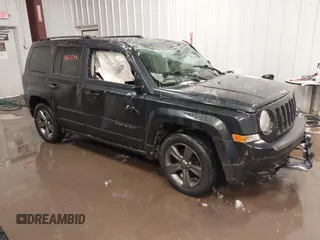 2014 Jeep Patriot Latitude with VIN 1C4NJPFA6ED737327, listed as a IAAI auction lot 41611577 with 88,407 mi miles and . Bid and sale history available at carsss.com. Image 1.