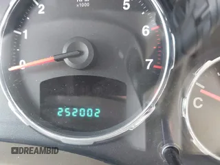2008 Jeep Liberty Sport z VIN 1J8GP28K78W262126, wystawiony jako IAAI lot #42237465 z przebiegiem 252 002 mil mil oraz . Historia ofert i sprzedaży dostępna na DreamBid. Obrazek 12.