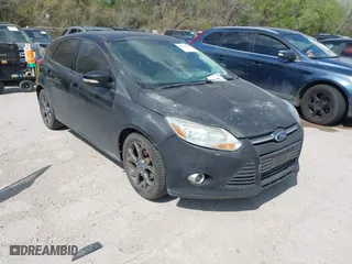 2013 Ford Focus SE with VIN 1FADP3K22DL253652, listed as a IAAI auction lot 41879946 with 163,390 mi miles. Bid and sale history available at carsss.com. Image 1.