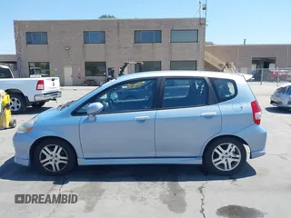 2008 Honda Fit Sport z VIN JHMGD38668S014187, wystawiony jako IAAI lot #42402304 z przebiegiem 161 106 mil mil oraz . Historia ofert i sprzedaży dostępna na DreamBid. Obrazek 14.