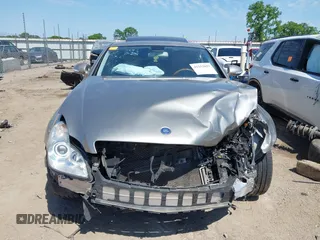 2006 Mercedes-Benz CLS 500 z VIN WDDDJ75X06A037541, wystawiony jako IAAI lot #42252829 z przebiegiem 151 295 mil mil oraz . Historia ofert i sprzedaży dostępna na DreamBid. Obrazek 13.