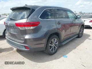 2018 Toyota Highlander SE with VIN 5TDKZRFH9JS544012, listed as a IAAI auction lot 41885296 with 144,500 mi miles and . Bid and sale history available at DreamBid. Image 4.