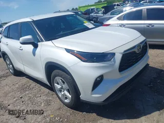 2023 Toyota Highlander L z VIN 5TDKDRAH2PS030453, wystawiony jako IAAI lot #39200860 z przebiegiem 44 691 mil mil oraz . Historia ofert i sprzedaży dostępna na DreamBid. Obrazek 1.