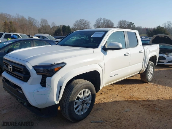 2024 Toyota Tacoma 4WD SR5 with VIN 3TMLB5JN2RM029041, listed as a IAAI auction lot 41779530 with 7,663 mi miles. Bid and sale history available at carsss.com. Image 17.