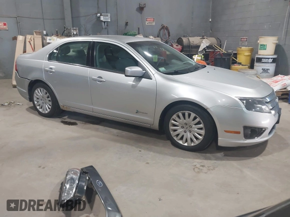 2011 Ford Fusion Hybrid with VIN 3FADP0L3XBR204073, listed as a IAAI auction lot 42570053 with 179,821 mi miles and . Bid and sale history available at DreamBid. Image 1.