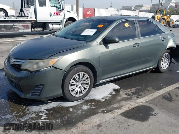 2014 Toyota Camry L with VIN 4T4BF1FK2ER404540, listed as a IAAI auction lot 40744025 with 1 mi miles. Bid and sale history available at carsss.com. Image 19.