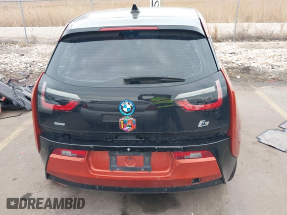 2015 BMW i3 with VIN WBY1Z4C53FV505033, listed as a IAAI auction lot 41464532 with 1 mi miles. Bid and sale history available at carsss.com. Image 16.
