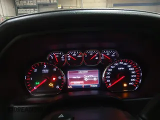 2016 GMC Sierra 1500 SLE z VIN 3GTU2MEC8GG187919, wystawiony jako IAAI lot #41967215 z przebiegiem 74 487 mil mil oraz . Historia ofert i sprzedaży dostępna na DreamBid. Obrazek 7.