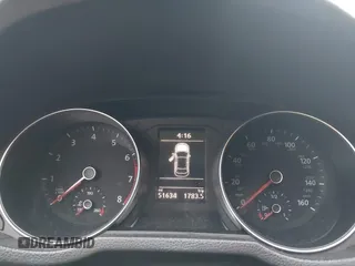 2018 Volkswagen Passat S z VIN 1VWAA7A32JC052245, wystawiony jako IAAI lot #41911668 z przebiegiem 51 634 mil mil oraz . Historia ofert i sprzedaży dostępna na DreamBid. Obrazek 7.