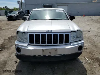 2007 Jeep Grand Cherokee Laredo with VIN 1J8GR48K27C681832, listed as a Copart auction lot 54306725 with 230,673 mi miles and Clean Title. Bid and sale history available at carsss.com. Image 5.