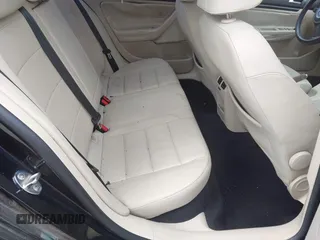 2010 Volkswagen Jetta Wolfsburg Edition with VIN 3VWRJ7AJ9AM025169, listed as a IAAI auction lot 42392539 with 173,710 mi miles and . Bid and sale history available at DreamBid. Image 8.