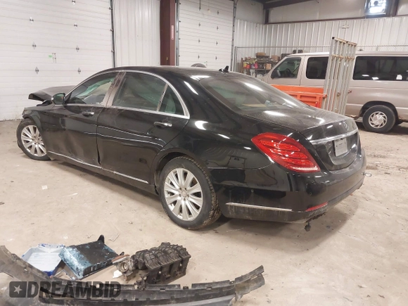 2015 Mercedes-Benz S 550 z VIN WDDUG8FB9FA070884, wystawiony jako IAAI lot #41699431 z przebiegiem 154 273 mil mil oraz . Historia ofert i sprzedaży dostępna na DreamBid. Obrazek 3.