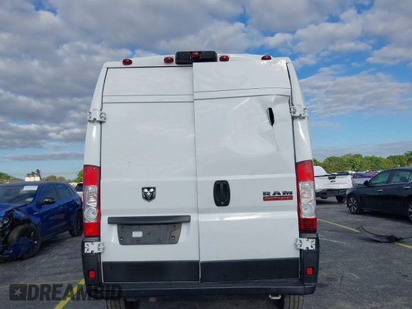 2019 Ram ProMaster Cargo with VIN 3C6TRVBG2KE553793, listed as a IAAI auction lot 42028590 with 72,714 mi miles and . Bid and sale history available at DreamBid. Image 16.