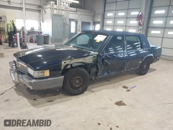 1989 Cadillac DeVille z VIN 1G6CD5159K4356924, wystawiony jako IAAI lot #41526057 z przebiegiem 148 134 mil mil oraz . Historia ofert i sprzedaży dostępna na DreamBid. Obrazek 18.