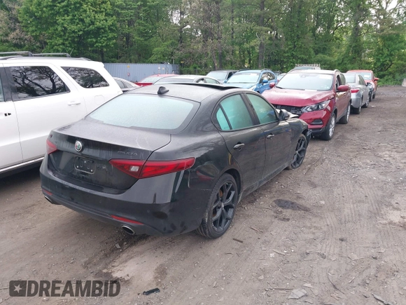 2021 Alfa Romeo Giulia Ti z VIN ZARFANBN5M7643816, wystawiony jako IAAI lot #42231651 z przebiegiem 36 195 mil mil oraz . Historia ofert i sprzedaży dostępna na DreamBid. Obrazek 4.