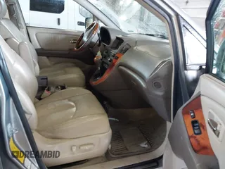 2002 Lexus RX 300 with VIN JTJHF10U720289890, listed as a IAAI auction lot 41898185 with 261,514 mi miles. Bid and sale history available at carsss.com. Image 5.