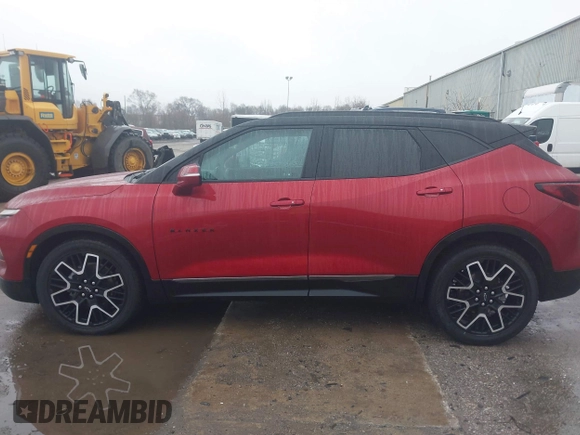 2023 Chevrolet Blazer RS z VIN 3GNKBKRS4PS213093, wystawiony jako IAAI lot #41111731 z przebiegiem 16 435 mil mil oraz . Historia ofert i sprzedaży dostępna na DreamBid. Obrazek 14.