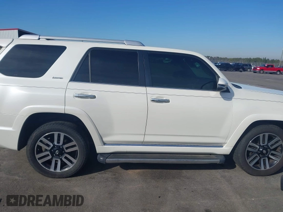 2014 Toyota 4Runner SR5 with VIN JTEZU5JR7E5078562, listed as a IAAI auction lot 41633470 with 274,757 mi miles and . Bid and sale history available at DreamBid. Image 13.