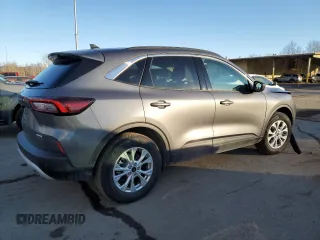 2024 Ford Escape Active with VIN 1FMCU9GN3RUA97493, listed as a Copart auction lot 42567125 with 8,452 mi miles and Salvage Title. Bid and sale history available at DreamBid. Image 3.