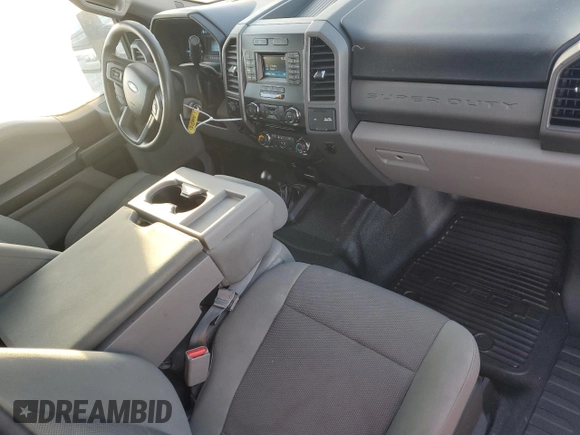 2017 Ford F-350 XL with VIN 1FT8X3B69HED38805, listed as a Copart auction lot 41988235 with 57,984 mi miles and Clean title. Bid and sale history available at DreamBid. Image 8.