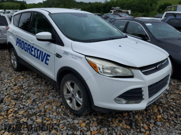 2014 Ford Escape SE z VIN 1FMCU9GX8EUC02895, wystawiony jako IAAI lot #42511705 z przebiegiem 104 900 mil mil oraz . Historia ofert i sprzedaży dostępna na DreamBid. Obrazek 16.