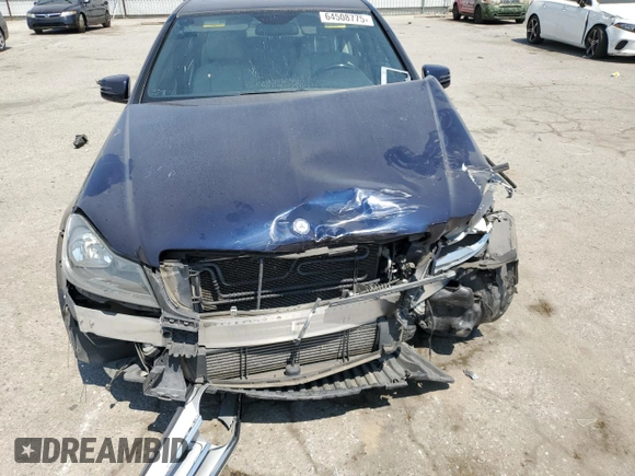 2013 Mercedes-Benz C 250 Sport с VIN WDDGF4HB8DA751427, выставлен на аукционе Copart как лот 64508775 с пробегом 127 024 миль миль и Списание • Salvage title. История ставок и продаж доступна на DreamBid. Изображение 5.