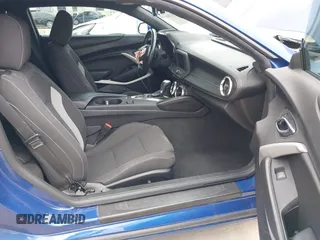 2020 Chevrolet Camaro 1LT с VIN 1G1FB1RS9L0113439, выставлен на аукционе IAAI как лот 41513360 с пробегом 53 270 миль миль и . История ставок и продаж доступна на DreamBid. Изображение 5.
