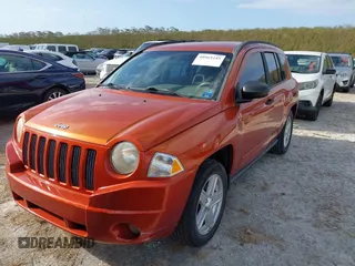 2008 Jeep Compass Sport with VIN 1J8FT47048D558171, listed as a IAAI auction lot 40563245 with 115,301 mi miles. Bid and sale history available at carsss.com. Image 2.