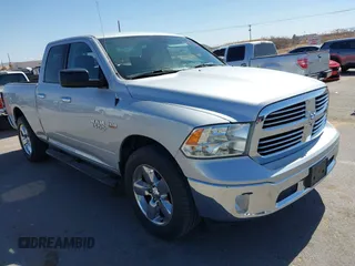 2015 Ram 1500 Big Horn z VIN 1C6RR7GT7FS764194, wystawiony jako IAAI lot #41696204 z przebiegiem 132 892 mil mil oraz . Historia ofert i sprzedaży dostępna na DreamBid. Obrazek 1.
