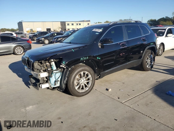 2021 Jeep Cherokee Latitude Plus z VIN 1C4PJLLB7MD103585, wystawiony jako Copart lot #79687204 z przebiegiem 151 286 mil mil oraz Szkoda całkowita • Salvage title. Historia ofert i sprzedaży dostępna na DreamBid. Obrazek 1.