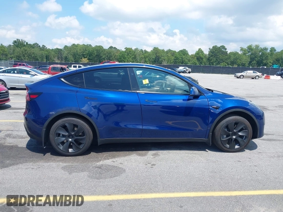 2024 Tesla Model Y с VIN 7SAYGDED5RF015208, выставлен на аукционе IAAI как лот 42723983 с пробегом 10 223 миль миль и . История ставок и продаж доступна на DreamBid. Изображение 13.