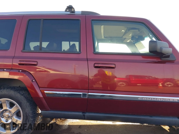 2008 Jeep Commander Limited with VIN 1J8HG58238C208510, listed as a IAAI auction lot 40289720 with 113,958 mi miles and . Bid and sale history available at DreamBid. Image 13.