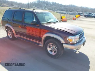 1999 Ford Explorer XLT с VIN 1FMZU35P9XZB88909, выставлен на аукционе IAAI как лот 41759221 с пробегом 238 840 миль миль и . История ставок и продаж доступна на DreamBid. Изображение 1.