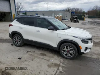 2021 Kia Seltos SX with VIN KNDETCA22M7116568, listed as a Copart auction lot 51619985 with 50,065 mi miles and Salvage Title. Bid and sale history available at carsss.com. Image 4.