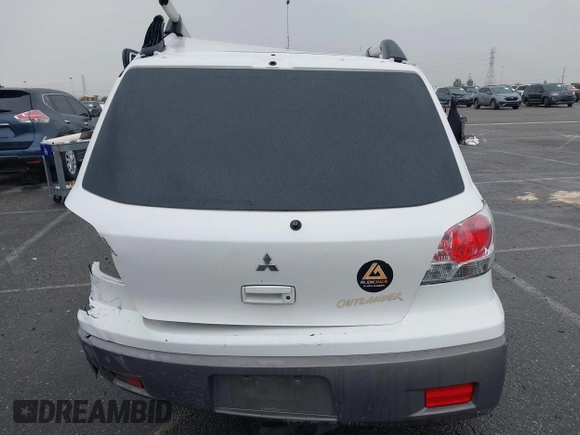 2003 Mitsubishi Outlander XLS with VIN JA4LX41G93U034215, listed as a IAAI auction lot 41788522 with 163,558 mi miles. Bid and sale history available at carsss.com. Image 16.
