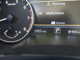 2025 Nissan Altima SV z VIN 1N4BL4DV6SN378171, wystawiony jako IAAI lot #42408449 z przebiegiem 5 405 mil mil oraz . Historia ofert i sprzedaży dostępna na DreamBid. Obrazek 7.