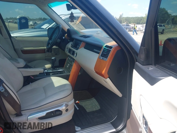 2011 Land Rover Range Rover HSE with VIN SALME1D42BA330542, listed as a IAAI auction lot 42783951 with 100,054 mi miles and . Bid and sale history available at DreamBid. Image 5.