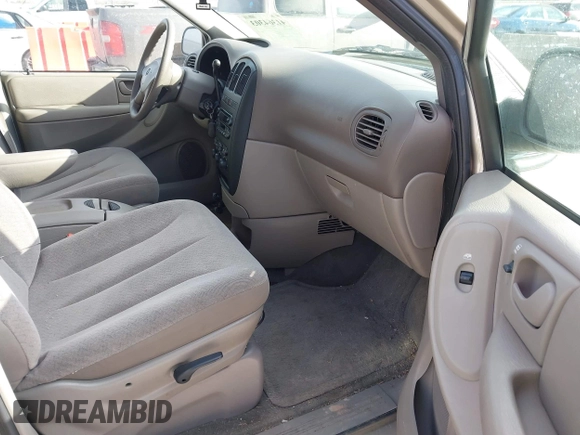 2002 Dodge Caravan EX with VIN 2B8GP74L42R790382, listed as a IAAI auction lot 41364303 with 136,569 mi miles. Bid and sale history available at carsss.com. Image 5.