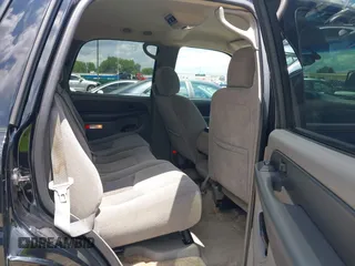2003 Chevrolet Tahoe LS with VIN 1GNEC13V03R315463, listed as a IAAI auction lot 42518427 with 155,629 mi miles and . Bid and sale history available at DreamBid. Image 8.