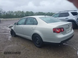 2010 Volkswagen Jetta S с VIN 3VWJZ7AJ5AM089487, выставлен на аукционе IAAI как лот 42316678 с пробегом 148 571 миль миль и . История ставок и продаж доступна на DreamBid. Изображение 3.