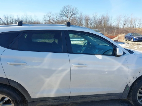 2016 Hyundai Tucson SE with VIN KM8J3CA42GU092788, listed as a IAAI auction lot 41297860 with 98,380 mi miles. Bid and sale history available at carsss.com. Image 13.